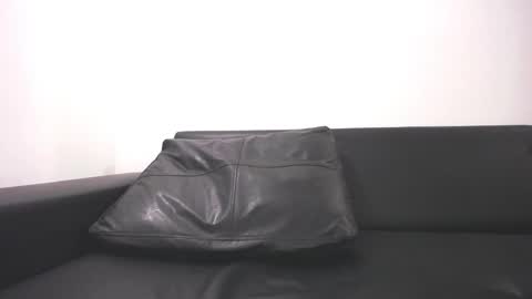 Juan Pablo-independent model online show from 02-26-25, 11:48