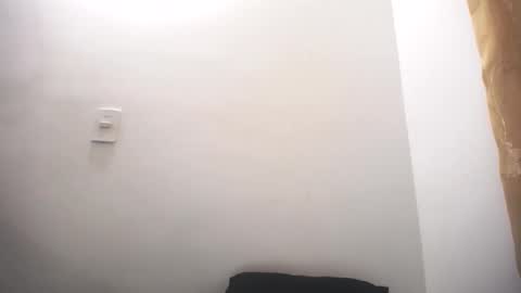 Juan Pablo-independent model online show from 03-06-25, 02:41