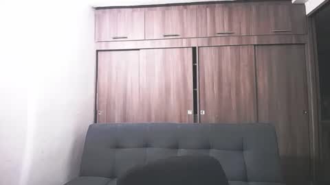 Juan Pablo-independent model online show from 09-14-25, 11:37