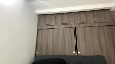 Juan Pablo-independent model online show from 10-01-25, 07:09