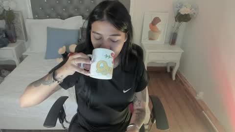 Sharlot online show from 05-25-26, 02:23