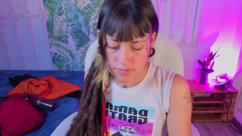 Snapshot of _sharlotte777 chatting on 05-15-26, 02:02 _sharlotte777 online show from 05-15-26, 02:02