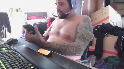 Snapshot of _smiley_bear27 chatting on 12-22-25, 04:20 _smiley_bear27 online show from 12-22-25, 04:20