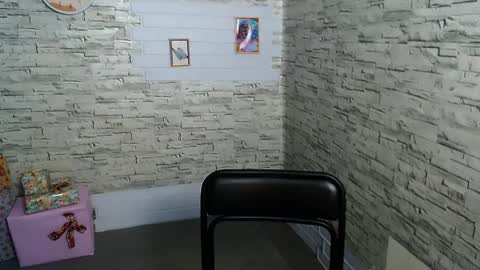 Snapshot of _snow_queen__ chatting on 12-12-24, 07:37 Rachel online show from 12-12-24, 07:37