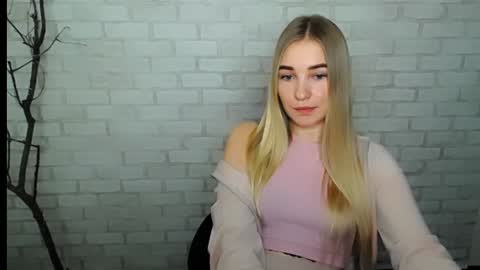 Snapshot of _snow_queen__ chatting on 12-31-24, 10:48 Rachel online show from 12-31-24, 10:48