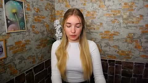 Snapshot of _snow_queen__ chatting on 01-06-25, 11:07 Rachel online show from 01-06-25, 11:07