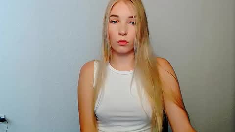 Snapshot of _snow_queen__ chatting on 10-05-25, 10:24 Rachel online show from 10-05-25, 10:24