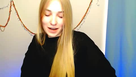 Snapshot of _snow_queen__ chatting on 01-08-26, 09:39 Rachel online show from 01-08-26, 09:39