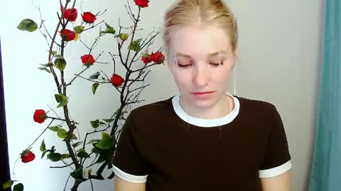 Rachel online show from 04-29-26, 01:04