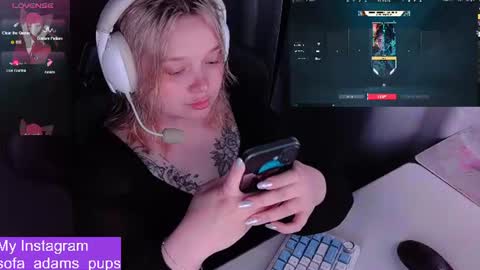 Snapshot of _sofia_adam_ chatting on 06-18-26, 05:39 pups online show from 06-18-26, 05:39
