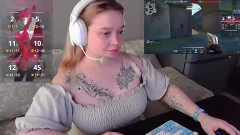 Snapshot of _sofia_adam_ chatting on 07-13-26, 05:10 pups online show from 07-13-26, 05:10