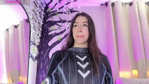    640  200   online show from 11-13-25, 06:40