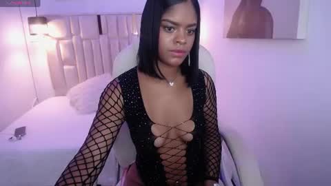 Snapshot of _sophieortiz chatting on 07-23-26, 07:45 Sophie online show from 07-23-26, 07:45