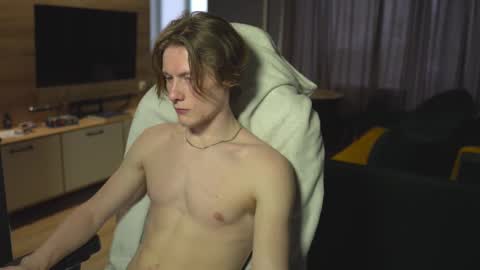 OLIVERpvt is open online show from 02-28-25, 03:59