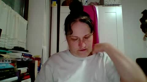 Melisa online show from 06-23-26, 06:11