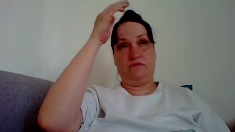 Melisa online show from 07-17-26, 05:47