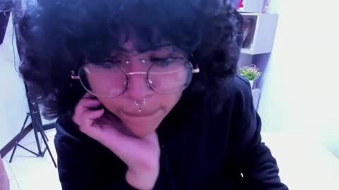 Kuromi online show from 12-17-25, 03:56