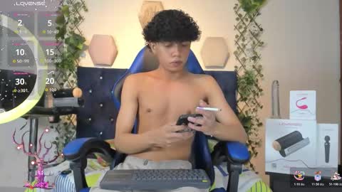 Snapshot of _taylor_black chatting on 11-13-25, 01:37 Taylor online show from 11-13-25, 01:37