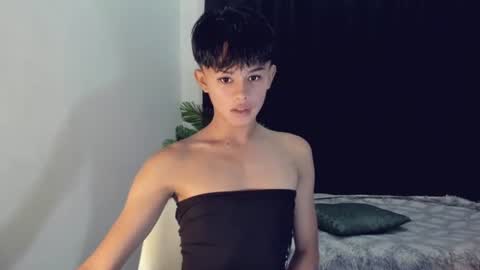 Snapshot of _tfuck69_ chatting on 05-17-26, 10:44 pm me online show from 05-17-26, 10:44