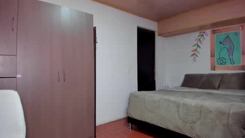 Nathalia online show from 12-22-25, 09:01