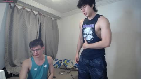 Snapshot of _the_neighbors chatting on 04-28-26, 12:09 Scot y Patrick online show from 04-28-26, 12:09