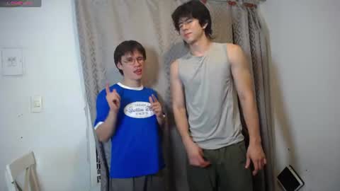 Snapshot of _the_neighbors chatting on 07-25-26, 01:04 Scot y Patrick online show from 07-25-26, 01:04