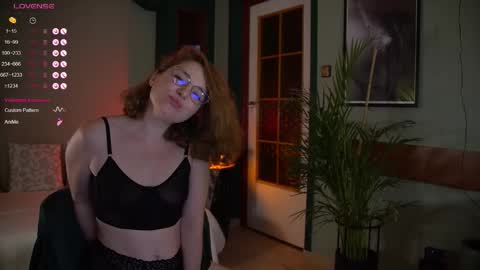 Evi online show from 10-17-25, 11:18