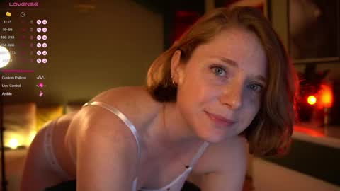 Evi online show from 04-19-26, 05:56