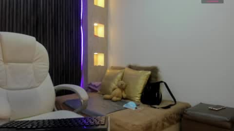 Stefania online show from 12-20-24, 02:38