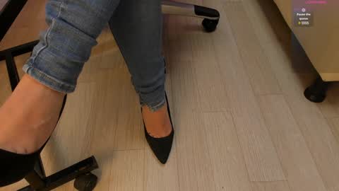 Stefania online show from 12-23-24, 03:33