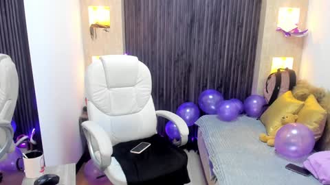 Stefania online show from 01-18-25, 09:34