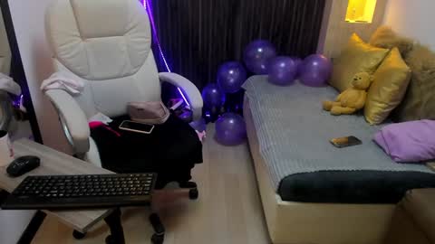 Stefania online show from 01-20-25, 06:32