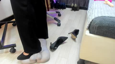 Stefania online show from 01-22-25, 08:49