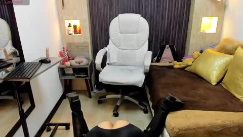 Stefania online show from 02-12-25, 08:18