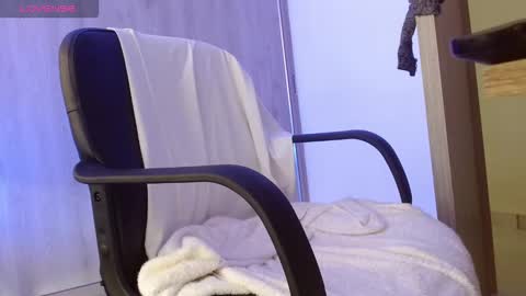 Rousse  online show from 02-25-26, 05:44