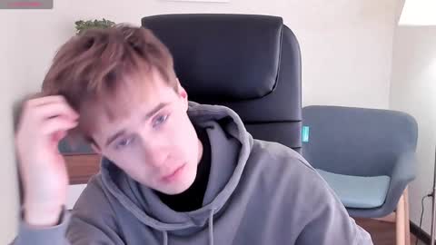 Snapshot of _tokyo_ghoul chatting on 01-04-25, 10:05 _tokyo_ghoul online show from 01-04-25, 10:05