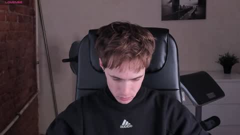 Snapshot of _tokyo_ghoul chatting on 01-12-25, 10:12 _tokyo_ghoul online show from 01-12-25, 10:12