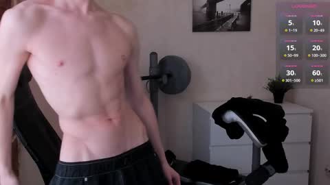 Snapshot of _tokyo_ghoul chatting on 03-09-25, 01:15 _tokyo_ghoul online show from 03-09-25, 01:15