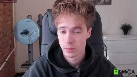 Snapshot of _tokyo_ghoul chatting on 10-04-25, 10:02 _tokyo_ghoul online show from 10-04-25, 10:02