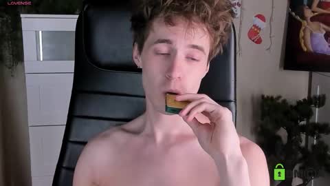 Snapshot of _tokyo_ghoul chatting on 01-17-26, 03:28 _tokyo_ghoul online show from 01-17-26, 03:28