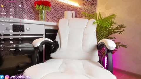 Julia online show from 01-31-25, 03:09