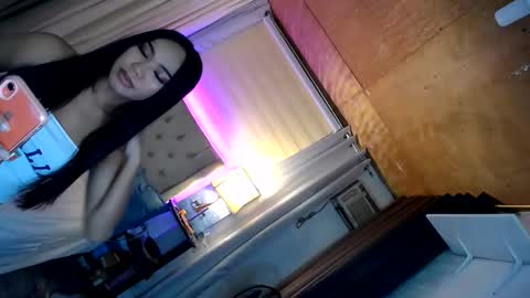 Snapshot of _ursweetapple_ chatting on 01-17-25, 03:45 MS. apple online show from 01-17-25, 03:45