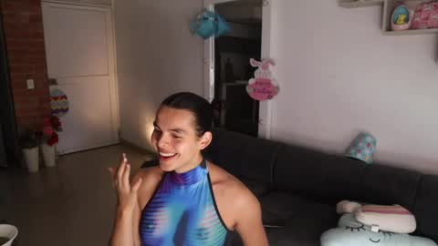 Anastasia Vahos online show from 04-21-26, 05:17