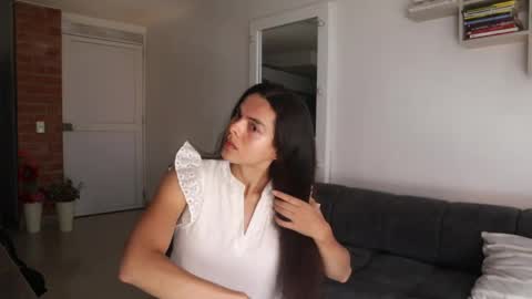 Snapshot of _vahos chatting on 05-25-26, 05:19 Anastasia Vahos online show from 05-25-26, 05:19