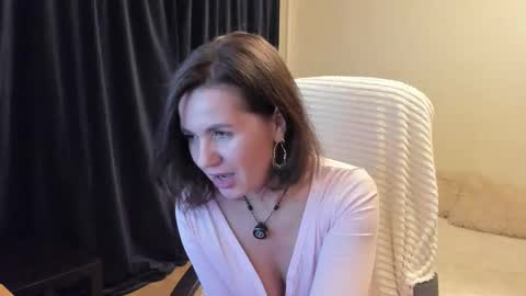 _vallylove online show from 12-22-25, 12:40