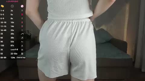 Snapshot of _vi_vi_ chatting on 06-15-26, 06:54 Viola online show from 06-15-26, 06:54