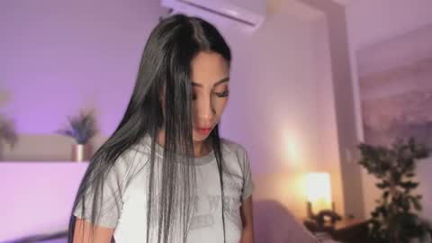 Victoria online show from 06-04-26, 12:22