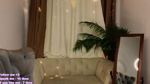 Violet online show from 12-01-24, 11:58