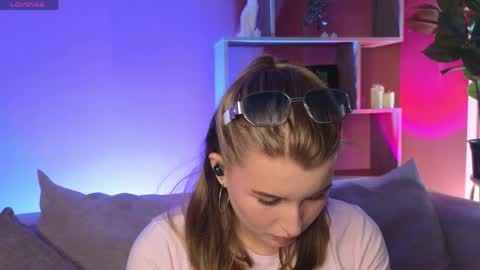 _watchmesmile_ online show from 05-22-26, 04:19