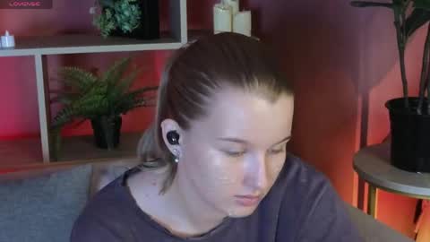 _watchmesmile_ online show from 05-28-26, 04:43